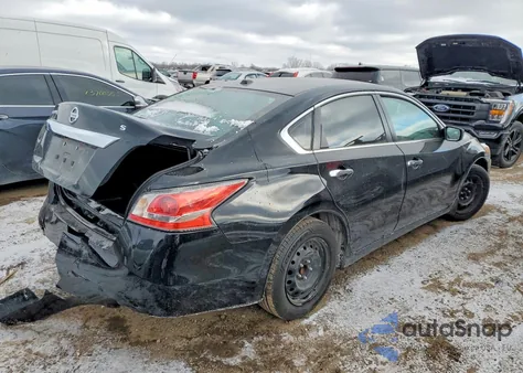 2015 Nissan Altima 2.5 z USA, uszkodzony, nr VIN 1N4AL3AP0FN384162